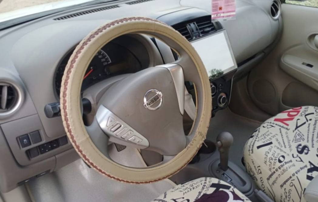 سلام عليكم نيسان سني 2024 للبيع أو مراوس حسب القناعه  هندي السياره ماشيه قليل حلوه نضيف السعر 130 وبي مجال مكان البصره شط العرب الجزيره الاستفسار مراجعه الرقم ***********
