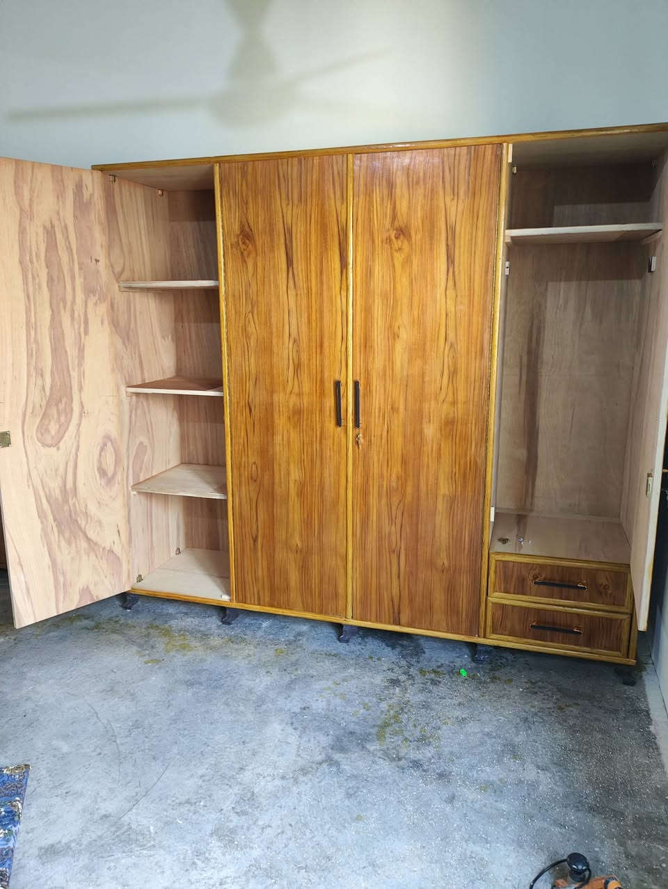 شغلنا اليوم 
صاج تكمة 4 ملم داخل خارح 
العنوان خانقين داره كوناره 
مقابل محطة كه لات لتعبئة ماء الشرب 
***********
