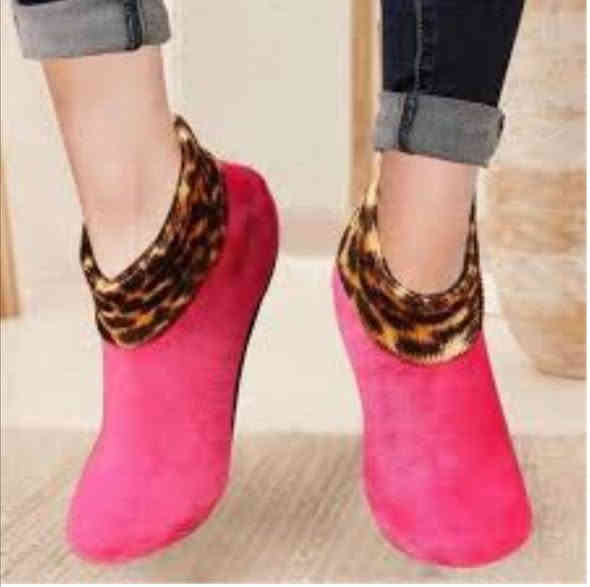 متوفر ملابس بسعار الاجملة ملابس داخليه وداشديش وتركات مراسلة صفحة او واتساب ***********
