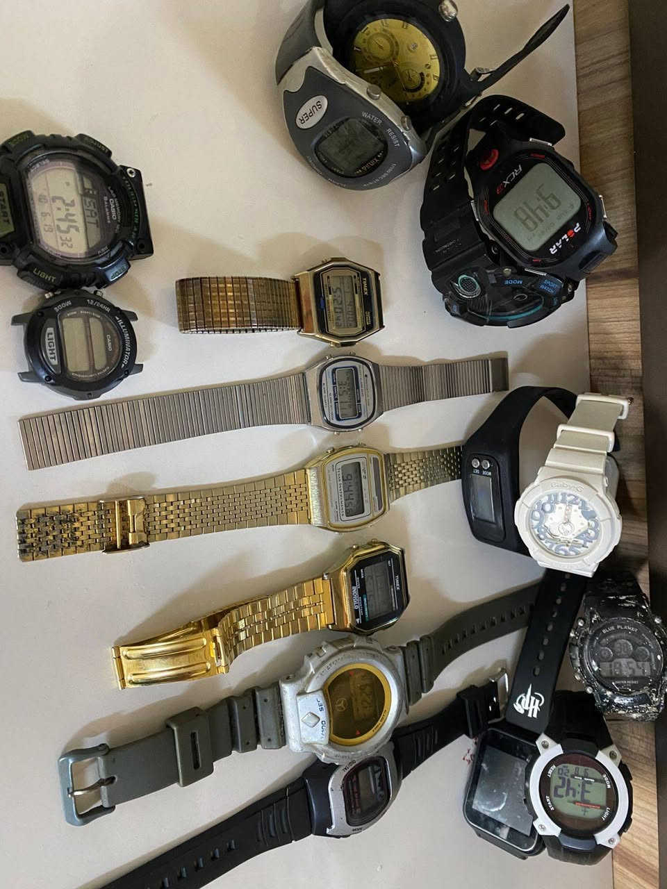 للبيع ساعات الالكتروني
بيهن مجموعه ساعات فنتج قديم وبيهن ساعات حديثه
نظافتهم جيده وشغالات الساعات
العدد 17 قطعه
البيع شلع سعر المجموعه 125 الف


**إذا كنت صاحب هذا الإعلان وتريد حذفه لأي سبب، رجاءا أرسل رسالة إلى الدعم الفني**