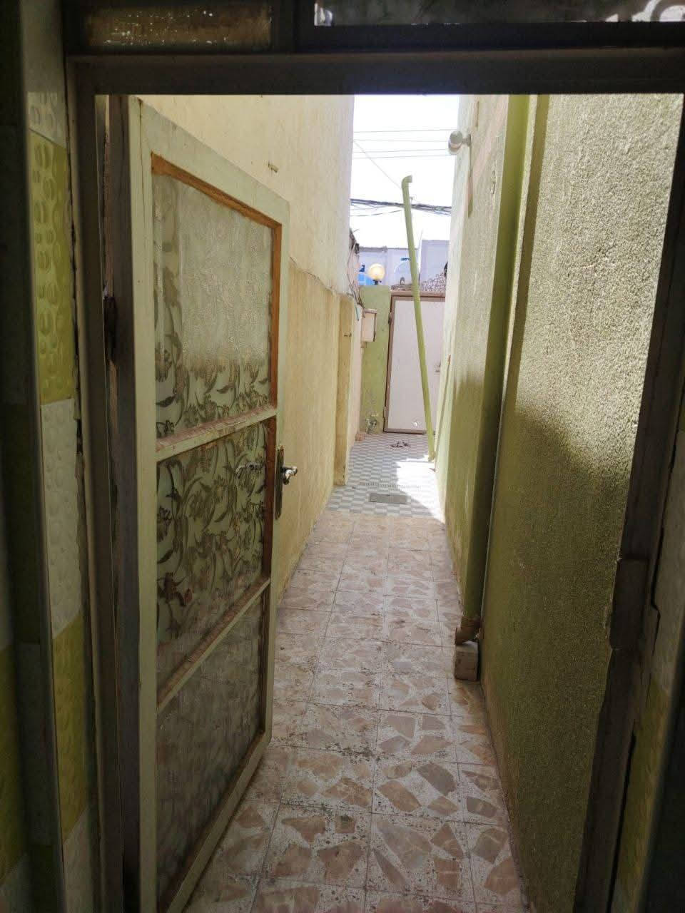 🛑دار للأيجار
🛑النجف الاشرف حي الميلاد قرب سايدين ميلاد نصر شارع الجنه عمود 94

🚩البيت يقع على الشارع الجنه

🛑مساحة 100 متر
طابق ونص
🚩 غرفه وصاله ومطبخ استقبال

 وصحيات خارجية
صحيات داخليه

الطابق الثاني غرفه وصاله وسطح

البيت بناء جديد وجدا نظيف
سيراميك وسقوف ثانويه
🛑موجود سخان وماطور
و2 تانكي ماء

للإستفسار 

***********
***********
