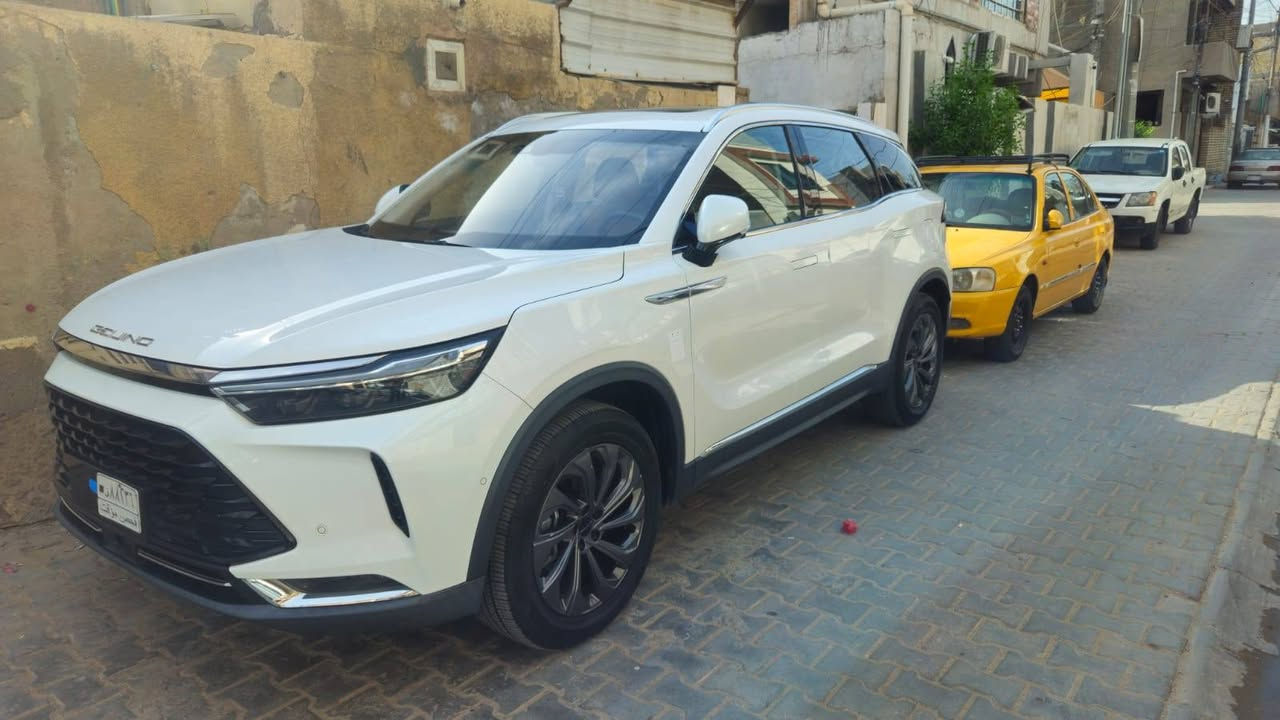 #بيع_بالاقساااااط
 السلام عليكم 
بايك X7 موديل 2025 
فووول مواصفات ✅
أداء ياباني وألماني موثوق
ناقل حركة 7 سرعات من شركة AISIN اليابانية
نظام تعليق من شركة BOSCH الألمانية لثبات عالي
ضمان 6 سنوات على ناقل الحركة (القير)
🛡️ أمان ومتانة بتقنيات عالمية
هيكل صلب بنسبة فولاذ 70% بتقنيات Mercedes-Benz
رادار تفاعلي ومثبت سرعة ذكي
تحديد مسار وتحذير نقاط عمياء

كاميرات 360° مع داش كام تسجيل رحلات مثبت مسبقاً
تحذير التصادم ومانع الانزلاق
👑 رفاهية الدرجة الأولى
داخلية جلد فاخرة

مقاعد تبريد وتدفئة وتدفئة للمقود
كراسي الأمامية كهربائ مع ذاكرة لوضعيات القيادة
إضاءة محيطية Ambient Light وإضاءات ترحيبية
صندوق خلفي كهربائي
سايد بريك كهربائي مع Auto Hold

سيارة تجمع بين الفخامة والأمان
 والتقنيات الحديثة والثبات العالي

مكان السياره  بغداد 
السعر :: اطلبه بالتعليقات يصلك خاص 📩✅🟩
رقم صاحب ســـيـارة ::
***********
.

