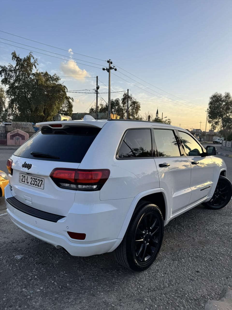 جيب بلاك توب موديل 2019 ضررها بس جاملغ مثل ما موضح بل صورة بدون دواخل وبدون ايرباك السياره ماشية 78 ميل مواصفات بلاك توب معروفه رادار جانبي ورادار خلفي وكشنات تدفئة ولاستيرن تدفئة وصندوك شفط وبيها بعد موصفات عليها تايرات ياباني سياره مسويلها ادامه كامله ولا كلوب يشتغل بل شاشة جاهزة من كل نواحي وصورة السونار مرفق مع الصور والسعر 255 وبيها مجال بسيط للأستفسار رقم 📞/***********
