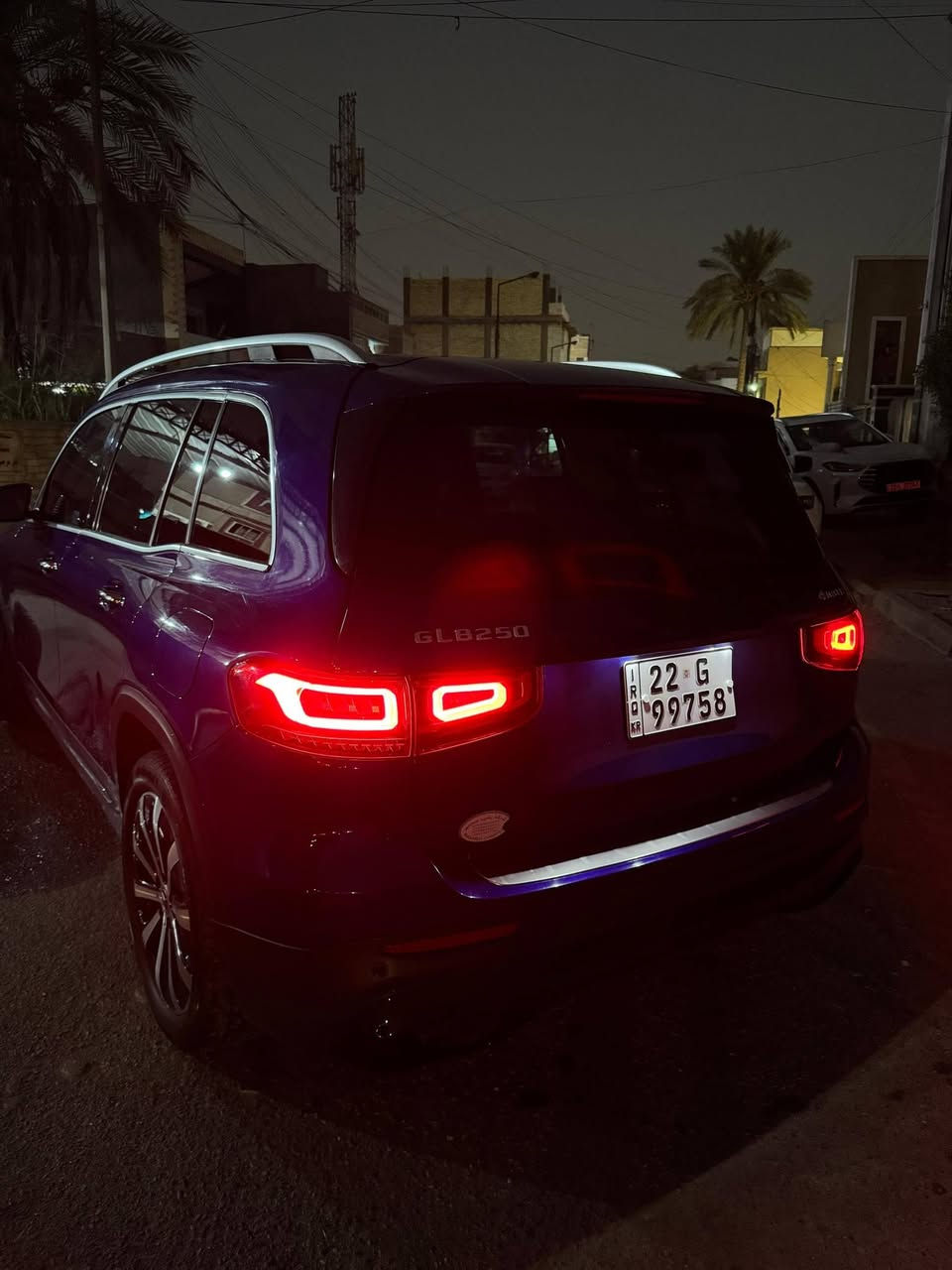 مارسدس عائلية تخبل بسعر #سنتافية عزل وسرعة وعالية شمنتظر؟؟؟؟؟؟؟ 

مرسيدس GLB 250 Model 2022

فول موصفات للبيع

وارد امريكي

المسافه المقطوعه /:- 50الف ميل

التفاصيل والمواصفات /:-

بانوراما عل طول السقف

السياره

رادار امامي مانع التصادم  يظهر التحذير في وسط الشاشه الامامي عند اقترابك من اي سياره بصوره مفاجئه
رادار الجانبي في المرايات الجانبيه

رادار  خلفي ياخذ بريك عند الرجوع وعدم الانتباه 
الدشبول الجديد والشاشه دشبول الاماميه متغيره بيه عده اختيارات تكدر تغير شكله حسب نوع القياده الي تختارها

صندوق خلفي كهرباء دكمه 
قيادة رياضيه 
قياده اقتصاديه 
قياده المريحه 
اضائه داخليه في الدشبول64 لون متغير  في الابواب والدشبول اختيارات عديده للالوان 
كامرات محيطيه  360  درجة. عدد 4
 امامي وجانبي عل كل مراية وخلفيه وطبعا تظهر بل الشاشه الوسط 
حساسات محيطيه 360 درجه  عل كامل زوايا السياره اي اقتراب مركبه اوشخص راح تنبهك 
نظام ال ECO خاصه في الازدحامات والترفيك لايت  
كشن السائق والسكن هيتر ثلاث درجات
طبعا الستيرن كله لمس كل الاوامر الي بل سياره الاختيارات لمس 
انظمة قياده اقتصادي ومريح ورياضي ورياضي + وفردي 
شاشه وسطيه مع كافه الاوامر والخيارات لسياره 
سايد بيرك كهرباء دكمه 
كير رياضي شفتات بل استيرن 
عدسات الاماميه لمرسيدس الشكل الجديد
نظام صوت بل السياره Burmester
كاعيات الشركة بلادي وياها 
محرك سياره 2000 تيربو 
وبعد بيها هواي مواصفات معروفه بالمارسيدس 
حادث سياره جنطه وجاملغ خلفي يعني قطعتين صبغ وشي بسيط بارد /

 العنوان اربيل..

#السعر_الطلب_في_التعليقات 

***********
