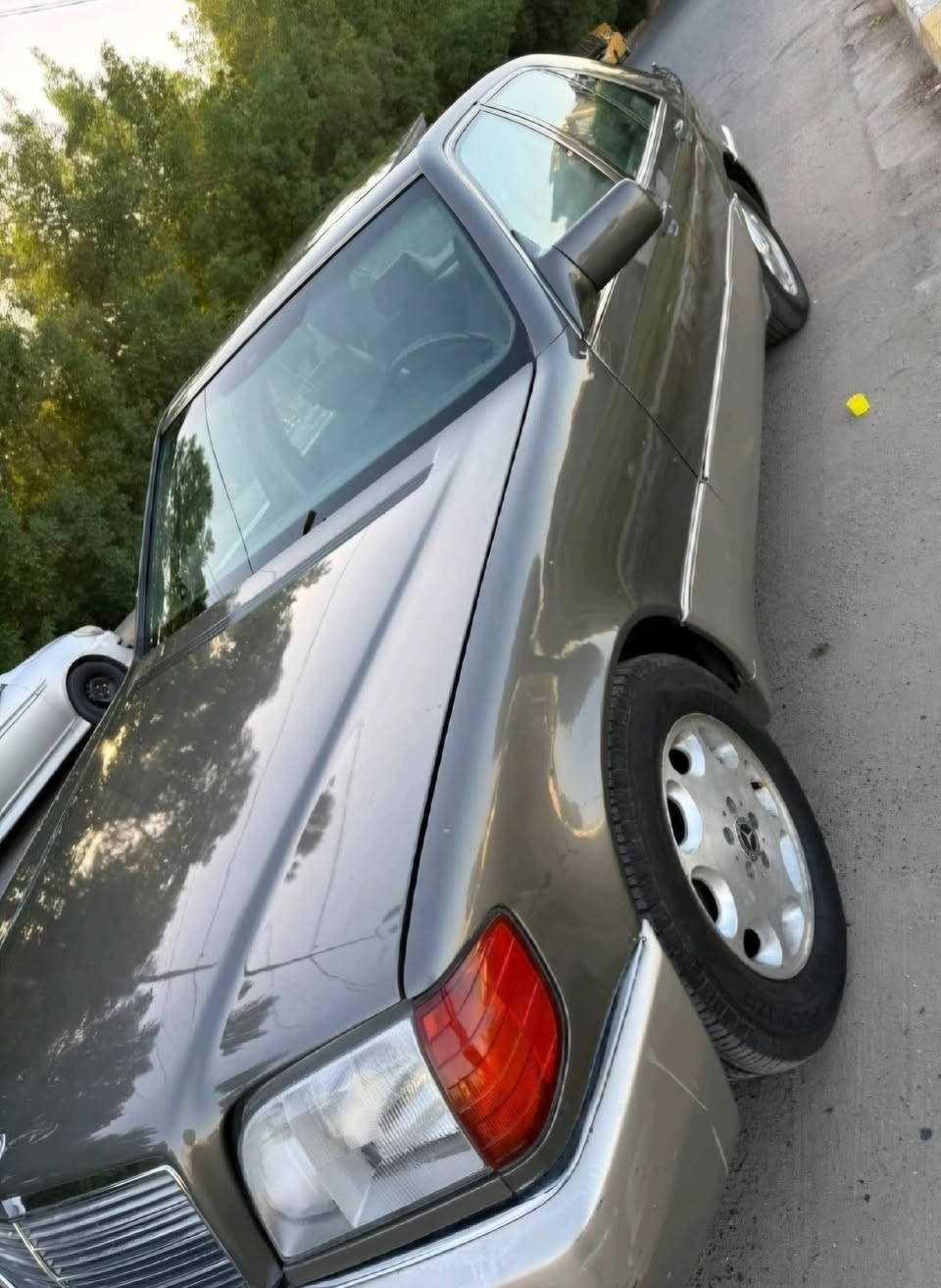 مراوس مع بي أم ..بشرط اشغل واطلع مابيها نقص ! او بيع مباشر . 

مارسدس w140 شبح موديل 1992 رقم بغداد ..بأسمي 
محرك بلادي m104 تابوت 6 سلندر ..كير D4 
دبل جام كهربائي 
كشنات كهربائي 

السيارة شغل واطلع ... 
65 $ 

*********** 
بغداد الحسينية 

مامتواجد خاص .. الجاد يتصل 
.تحياتي للجميع
