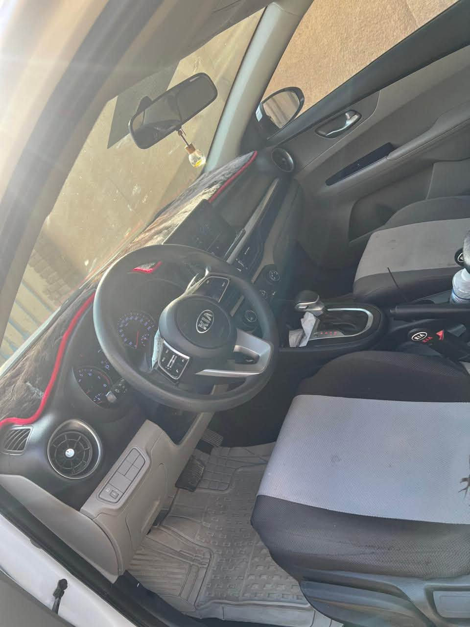 سيراتو موديل 21 
خليجي كفالة عامه 
ماشيه 87
السعر 150 بيه مجال بسيط
مواصفات نص فول شاشه كامره حساسات 
تبريد ثلج 
رقم اربيل تريد وكاله تريد تحويل 
للتواصل ***********
