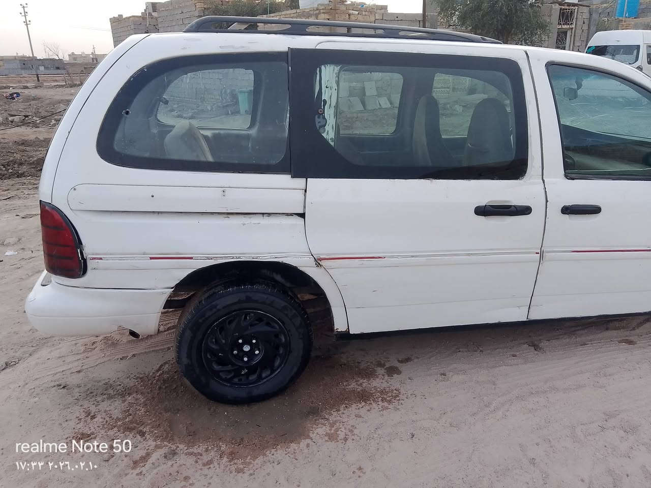 سيارة فورد وند ستار موديل 95
السعر فقط 15 ورقة 
مكينة وكير اوتوماتيك كامري ام الچف 
العنوان ناصرية تقاطع الجندي 
لتواصل اتصل بالرقم 
***********
