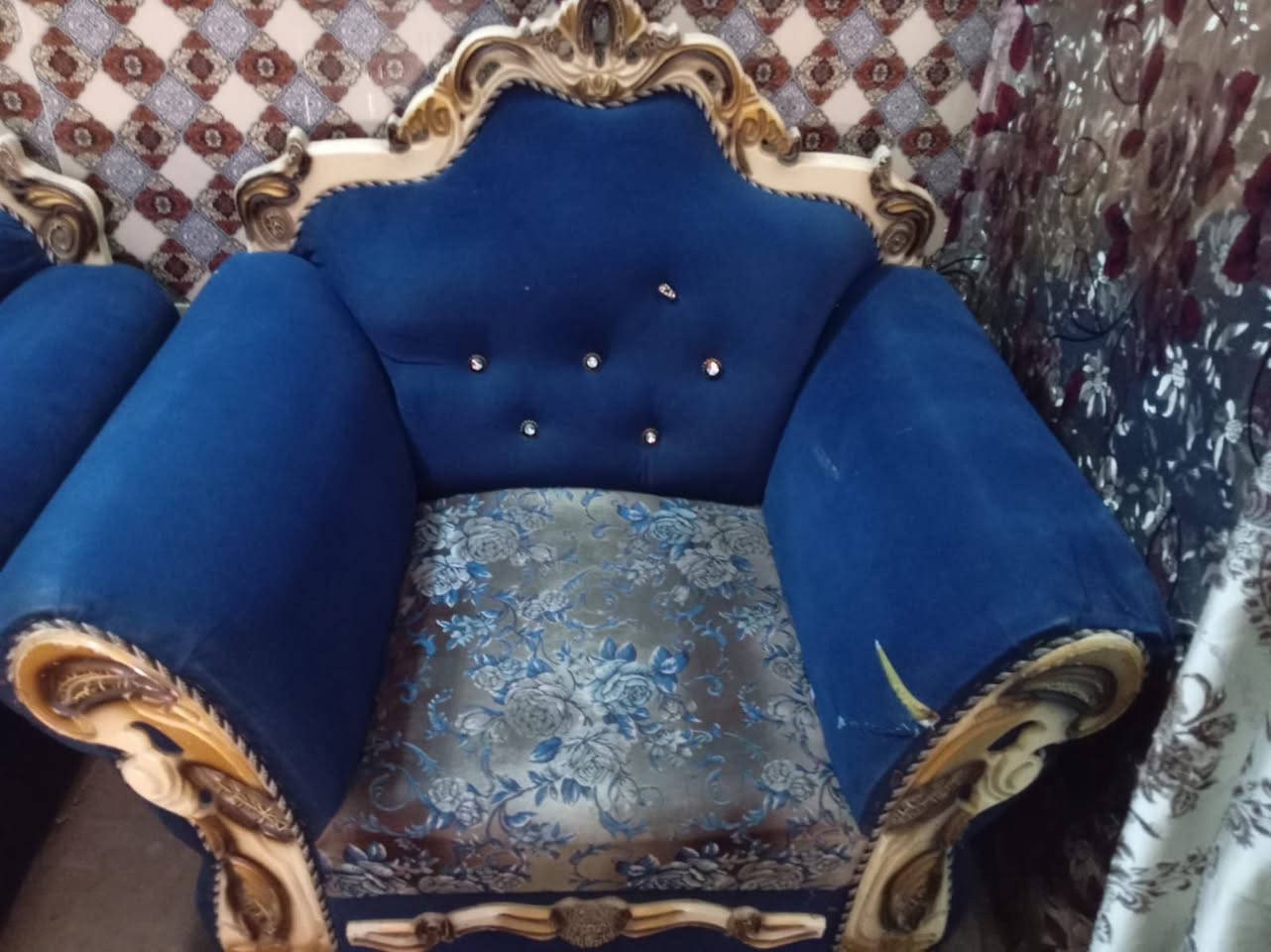 للبيع ✨
تخم مستعمل 🛋️ اخو جديد

عدد المقاعد: 9مقاعد

📍العنوان: المسيب

للتواصل والاستفسار خاص 📩


**إذا كنت صاحب هذا الإعلان وتريد حذفه لأي سبب، رجاءا أرسل رسالة إلى الدعم الفني**