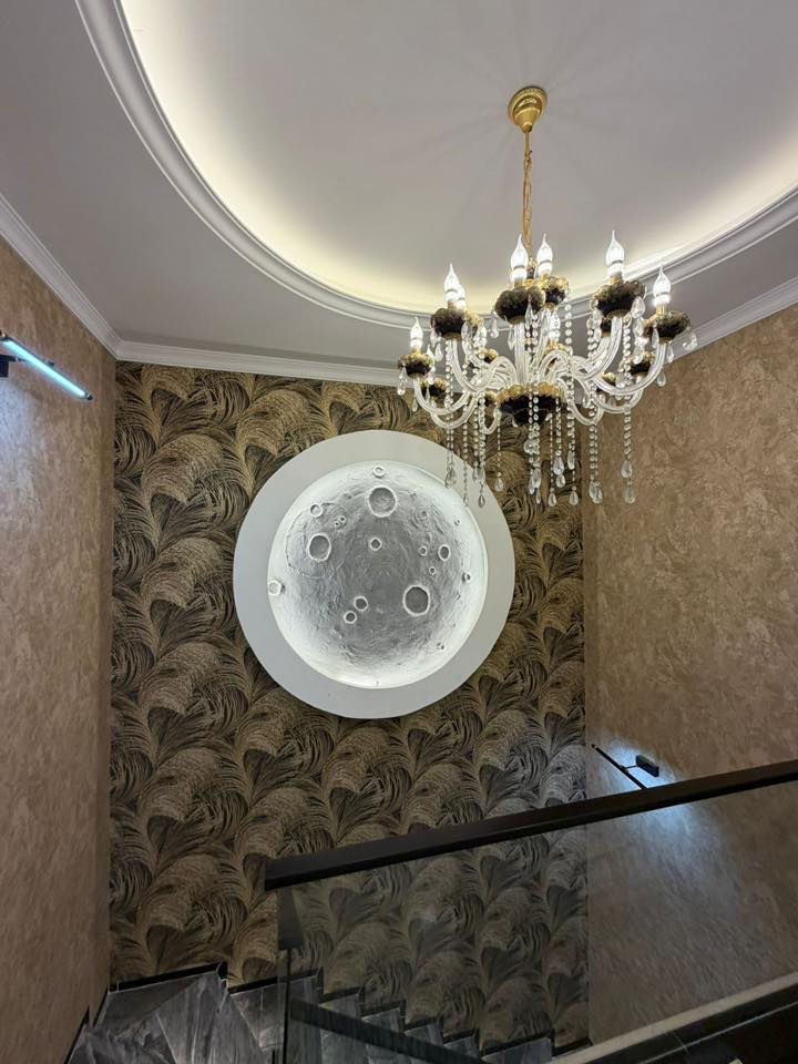 منزل للبيع في هيوا ستي طابو صرف
بيت فخمى راقي وموقع مميز ركن 
 وتفاصيل مختلفة عن كل بيوت 
ديكورات و جمال داخل هاذا البيت روعة 
العنوان طريق كوية مقابل مجمع فلوريا ستي  
  بناء ملكي 
مساحة 198متر طابقين 
تنباع ويا الاثاث وبدون اثاث 
يتكون من 
5 غرفه نوم 
و استقبال 
هول داخلي 
مطبخ حار وبارد
كراج + حديقة

للتفاصيل اكثر اتواصل:
***********
واتساب
