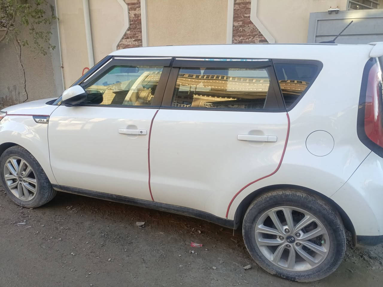 سلام عليكم كيا سول ٢٠١٩ وارد امريكي رقم اربيل محرك ٢٠٠٠ دوش السعر ١٣٠ وبيها مجال مكينة وكير مكفول 
الرقم ***********
