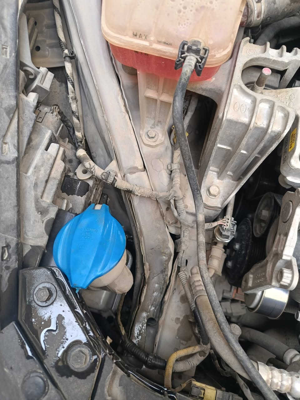 النترا موديل 2023 هايبرد بلو اعلى فئة اقتصادية ماشيه 60الف ميل
حادثها موضح بالصور

المواصفات....... 
1-بصمه تشغيل عن بعد+ تشغيل ابواب وصندوك. (بصمتين ابواب لمس قفل السيارة) 
2-تحكم ستيرن 
3-التحذير عند مغادرة المسار 
4-الهاند بريك بصمة
5-شاشة لمس تدعم نظام الابل كار بلي والاندرويد اوتو كيبل او بدون يربط التلفون واير ليس و GPS
7-مانع انزلاق
8-كير نظامين اوتماتيك و S عادي
9-رادار أمامي رادار خلفي رادار جانبي
11-ويل كب كروم بلادي
12-تحديد مسار 
13-قيادة ذاتية
14-مثبت سرعه 
15-وقوف ذاتي 
16-مانع اصطدام
17- ثلاث انظمة قيادة (ايكو - سمارت - سبورت )
19-كاميرات خلفية 180 درجة 
20-محرك 1600 هايبرد فئة بلو اقوى فئة اقتصادي بالهجين
21-حساسات امامي حساسات خلفي
22-حساسات انذار فتح الأبواب عند المشي 
23-حساسات حزام امان عن الجلوس
24-لايت اوتو
25-اوتو هولد
26- عداد سرعة نظامين حسب الاختيار
27-نظام الايرباك كله بلاد
28- استقبال ذكي

السعر 143وبيها مجال بسيييييط 

رقم الهاتف للأستفسار ***********
مكاني بغداد
