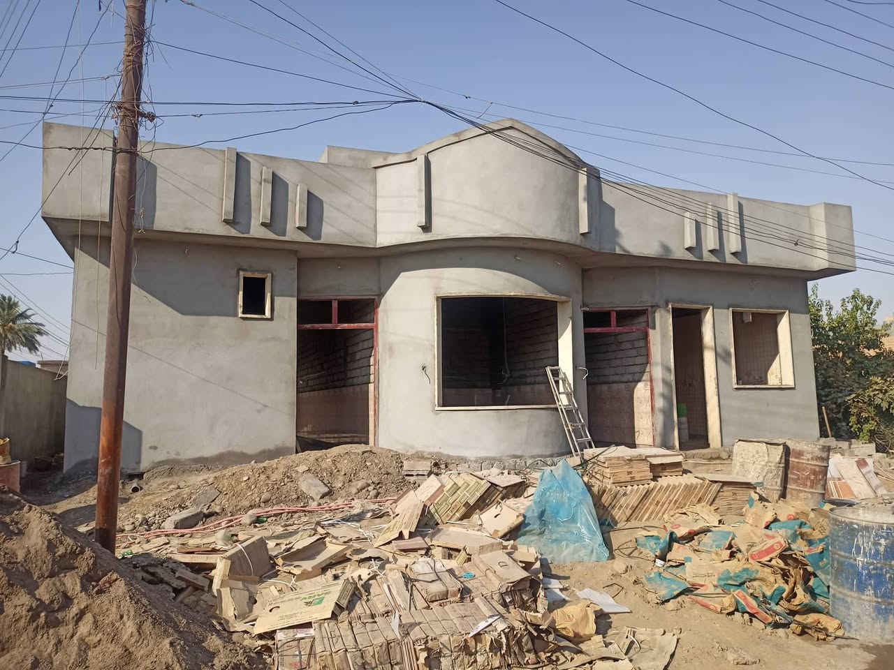 كادر لباخين اسمنت وجص نشتقل
الكادر متكون من 3 اصطوات و3 عمال للاستفسار الاتصال 
***********///***********
