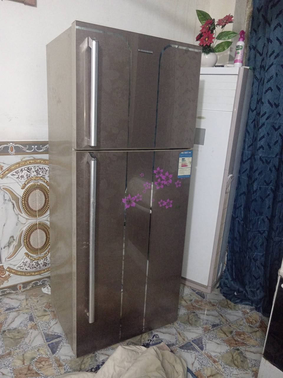 ثلاجات نضيفه نضافه ٩٠بل١٠٠ على الفحص والضمان المكان النهروان الشراي خاص او تصال ***********
