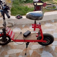 سكوتر شحن للبيع اخو الجديد بس الشاحنة عاطلة سعر ٢٥٠ بي مجال بسيط  ٠٧٧١...