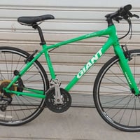 جاينت مال سادة  نوع RX حجم الفريم S سيت التوس 9 *3 كلها مختومة جاينت م...