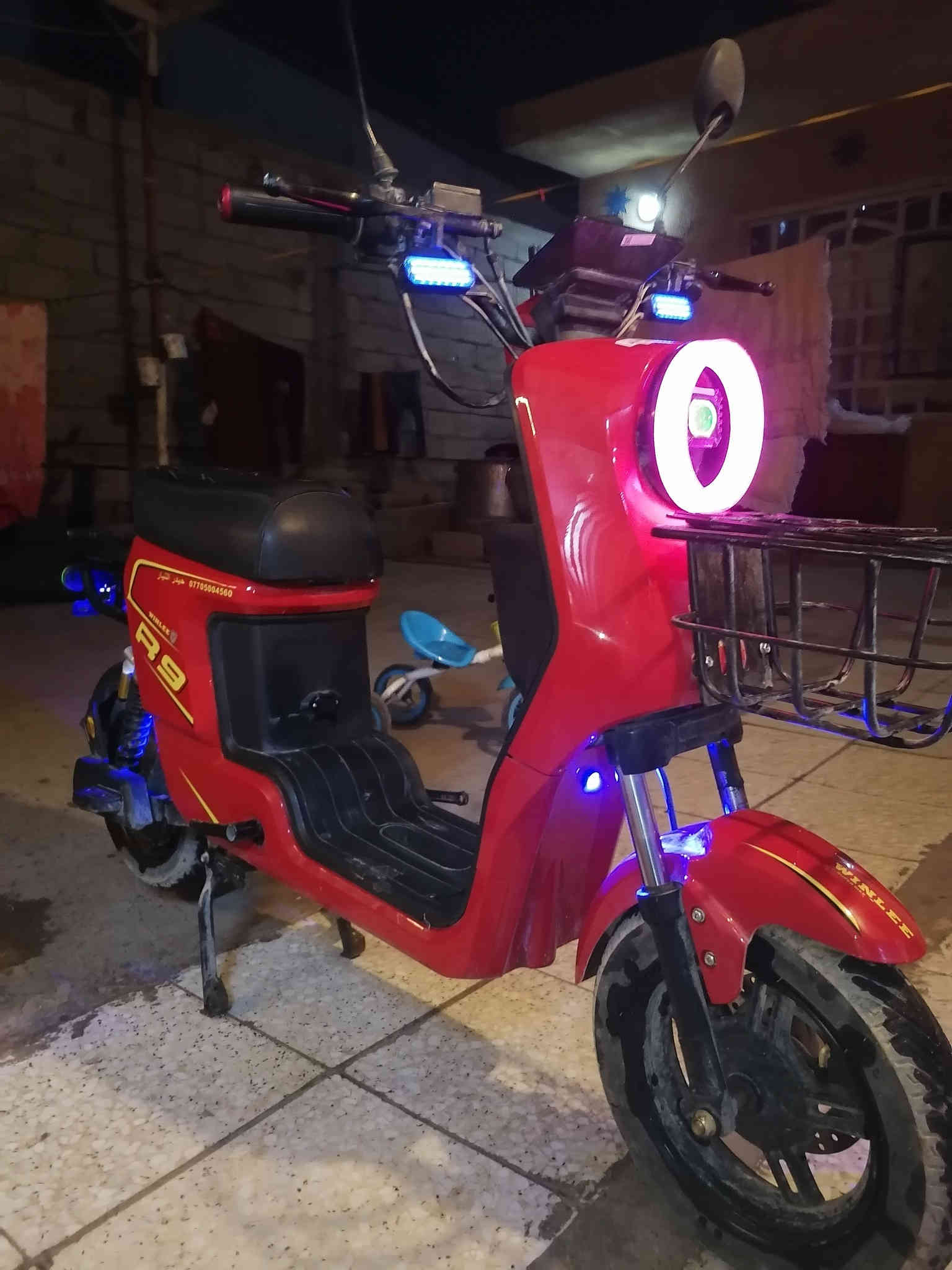 دراجة R9 ونلي الأصلي خمس بطاريات 16 امبير
بصمة. سويج. Nfc
*********** بغداد الزعفرانية
425 الف بيها مجال ان شاء الله
