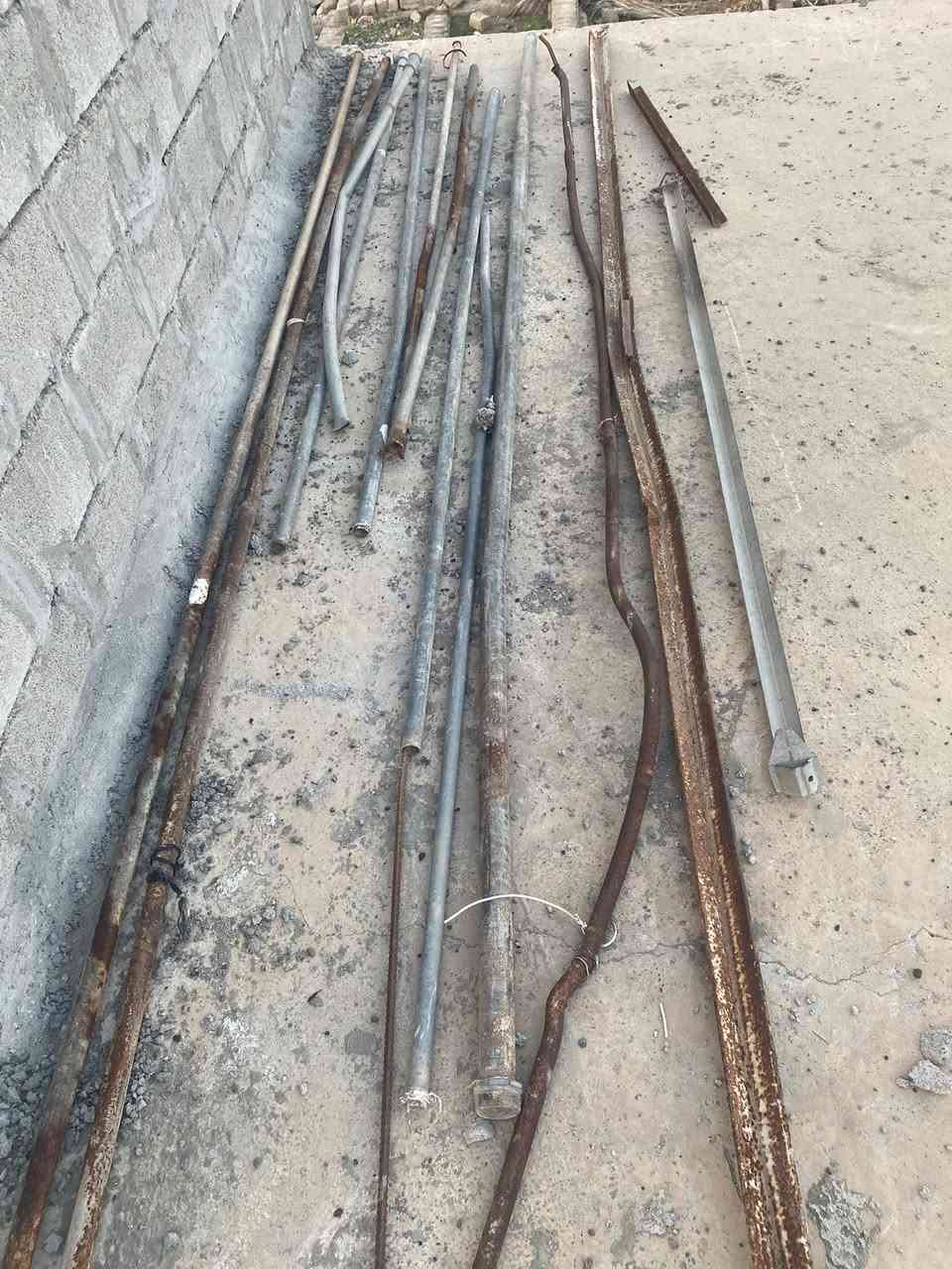 متوفر بواري حديد اكو اثنين منهن 6 امتار
والباقي مترين وثلاث امتار 

***********
