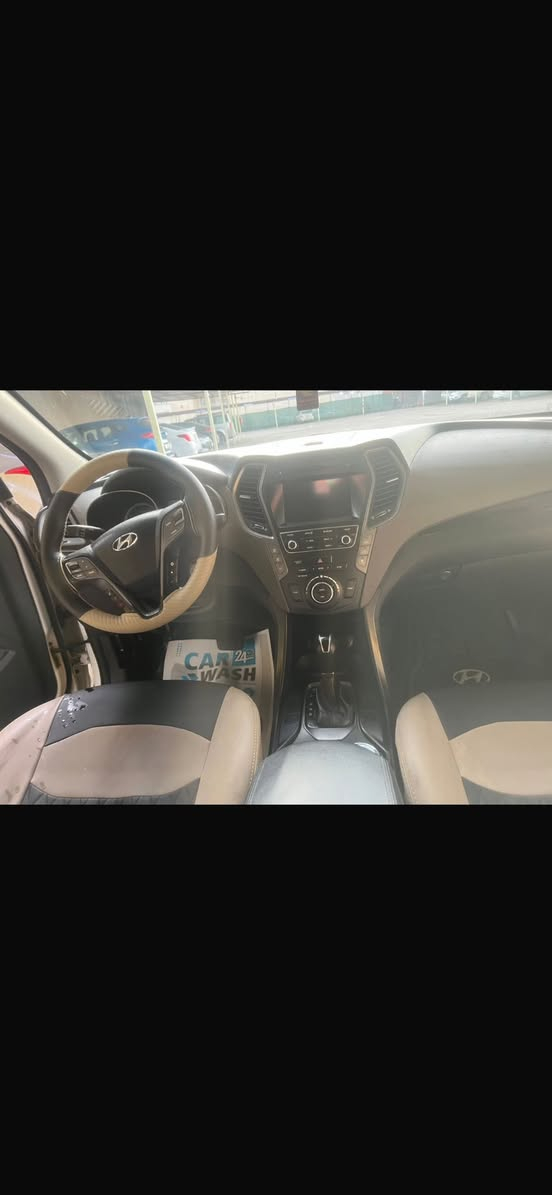 سنتافي جراند 2017
• الضرر: جام لغ يمين فقط
 • بدون دواخل
 • السيارة نظيفة
 • السعر: على الخاص للاستفسار
 • رقم الهاتف: ***********
 • باسمـي، شرط التحويل
