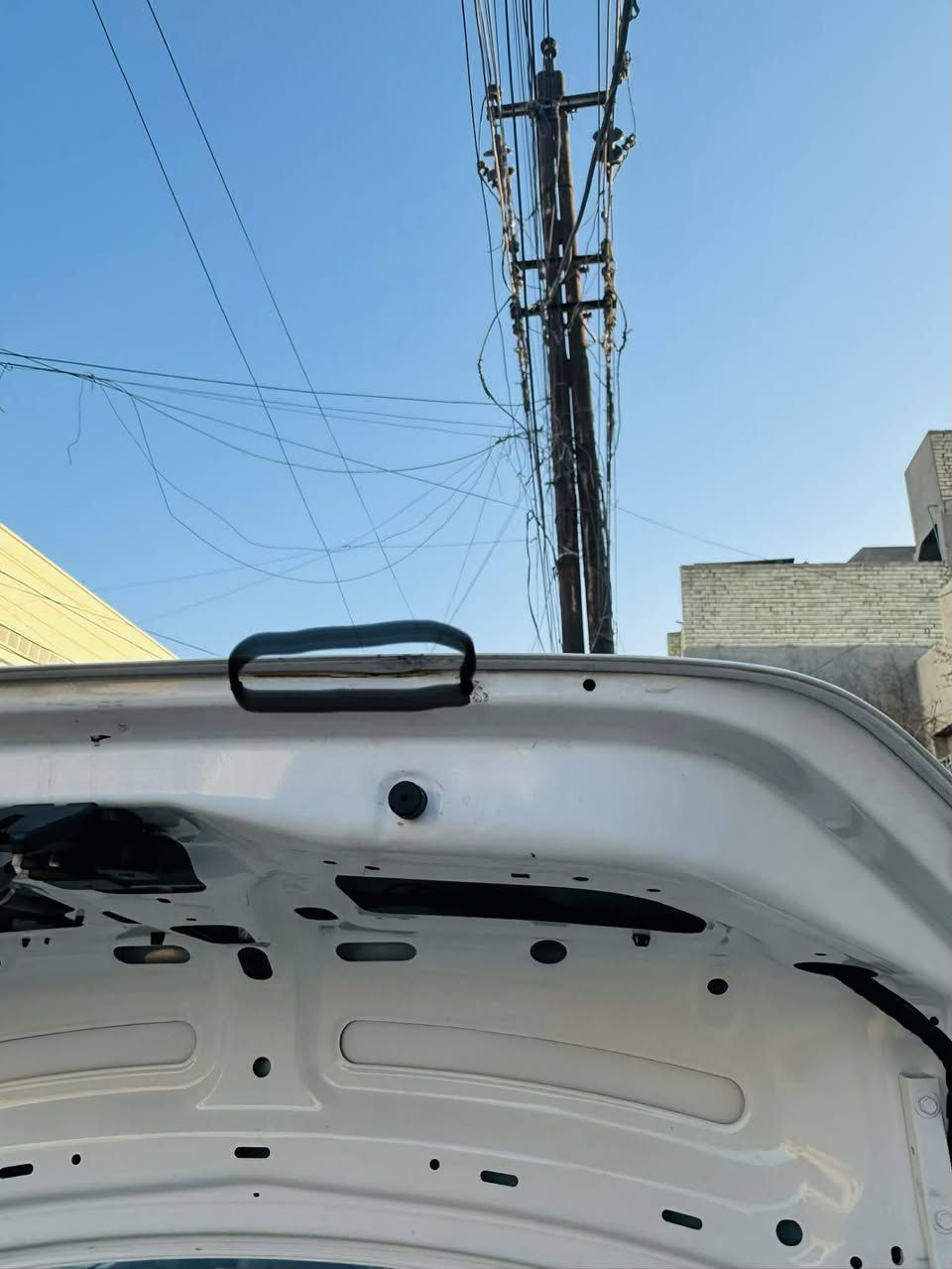 سلام عليكم شباب نيسان صني اللبيع موديل 2024 بيه بس رصعتين مشر عليهن بل سود رقم بغداد بسمي مكاني بغداد سعره 130 وهاذه رقمي ***********
