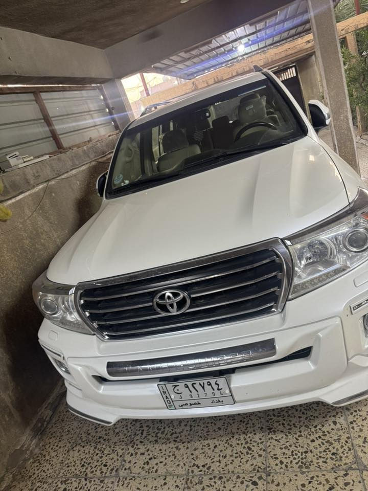 لاندكروزموديل 13 فول السياره بريم ماشيه 55 حقيقي بيه طخه بجاملغ موضح بصوره السعر 39 يعني 3 شداد و90 ورقه رقمي***********
