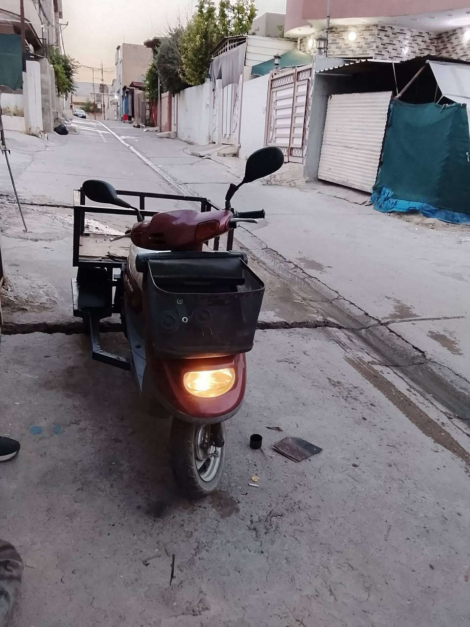 السلام عليكم اخوان ماطور بزون نفخ ابو العربانه ماطور نضيف نكره سلف شاصي شرط وايرمنيه كامله محرك تحريكه ومعدل سعرو 425 للتواصل ***********

