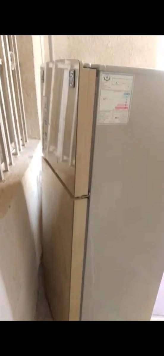 ثلاجه الحافظ 
للبيع ب 180 وبيها مجال شغاله عل فحص نضيفه كلش


**إذا كنت صاحب هذا الإعلان وتريد حذفه لأي سبب، رجاءا أرسل رسالة إلى الدعم الفني**