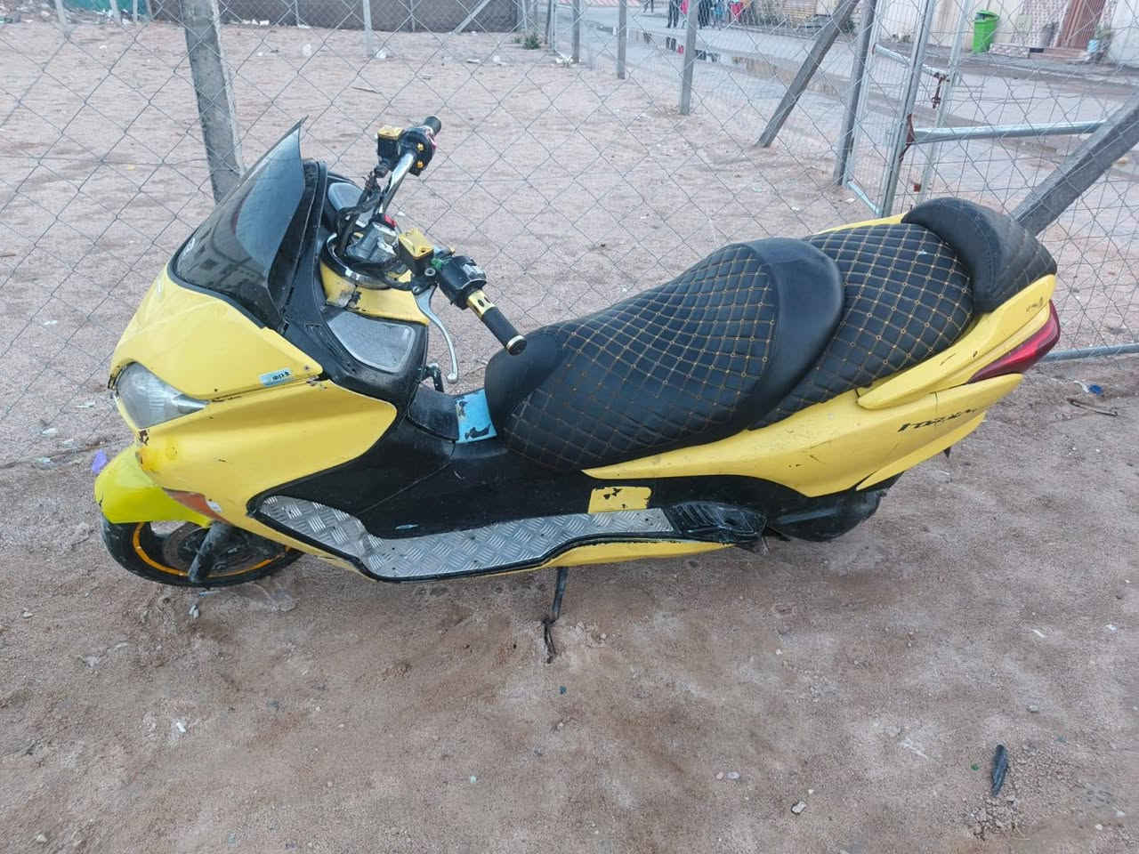 السلام عليكم فورزه ل ٠/٨ للبيع تمشي تشتغل لاكن بيهه فطر في الاكسل + بيهه كسر في البجم + الويل الخلفي اسنانه مأكوله والباقي كلشي مابي المكينه ما مفتوحه ابيع حديد قيم ونطيني سعر مكاني نجف الاشرف


**إذا كنت صاحب هذا الإعلان وتريد حذفه لأي سبب، رجاءا أرسل رسالة إلى الدعم الفني**