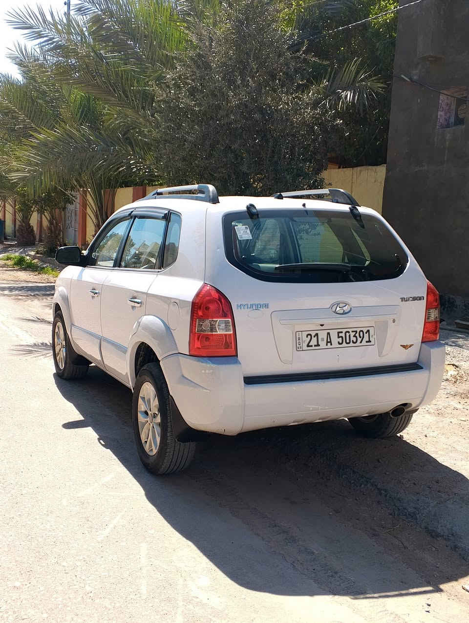 السلام عليكم للبيع توسان موديل 2009بسمي السياره جديده بمعنى الكلمه تبريد شغال بلاديه  بدون قطره صبغ حداديه تخم تاير كله جديد المكان بابل الحصوه ناحيه الاسكندريه الاتصال على رقم فقط ***********
