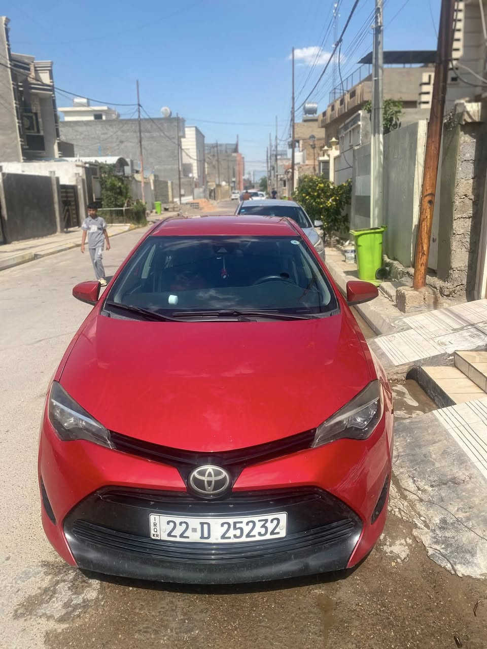 Toyota Corolla LE 2017 السلام عليكم كورلا
المحرك: 1.8 لتر 4 سلندر
ناقل الحركة: CVT أوتوماتيك
نظام الدفع: دفع أمامي (FWD)
نوع الهيكل: سيدان 4 أبواب
مواصفاتهه
كاميرا خلفية.
شاشة معلومات وترفيه 6.1 إنش.
بلوتوث ومداخل USB وAUX.
مثبت سرعة.
تحكم من المقود.
8 وسائد هوائية.
نظام مانع الانزلاق والثبات (VSC)
استهلاك وقود اقتصادي 15–17 كم/لتر.
ماشيه ٩٠ الف حادثهه فقط جنطه وبيهه طخه خفيفه بالباب الخلفي من الجهتين مثل مموضح بالصور 
السعر ١١٧ وبيها مجال بسيط مكان السياره الفلوجة الشارع العام
تواصل *********** 
بي واتساب
