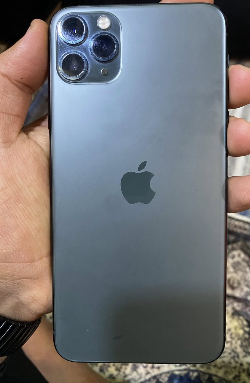 سلام عليكم للبيع أيفون ١١ برو ماكس جهاز بيت نضافه ١٠٠ ذاكرا ٢٥٦ بطاريه ٧٥ فيس إيدي شغال كلشي شغال ع الفحص فقط امبدل بطاريه مستخدمه وشحنه خير من الله كدام العين..  شوكت شاحنه 
مكاني بغداد المحموديه السعر ٢٧٠ بي مجال
***********9
‭٠٧٧٦ ٥٧٢ ١٥٣٠‬
