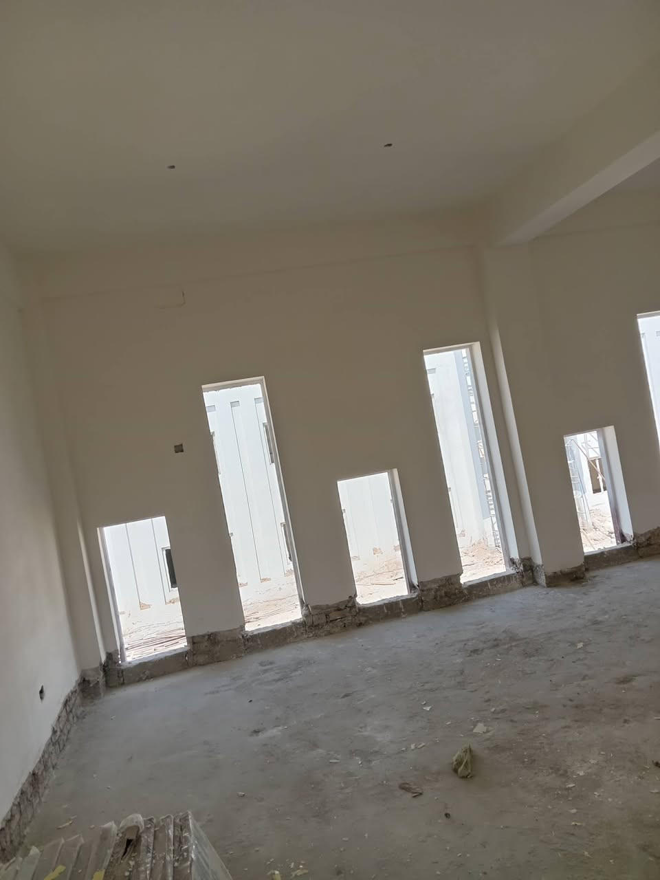 السلام عليكم متفرغ كادر لبخ جص وبورك 
اسمنت شرط نسلم تسليم مهندس وسعارنه زينه
‏‪0788 234 6639‬‏
