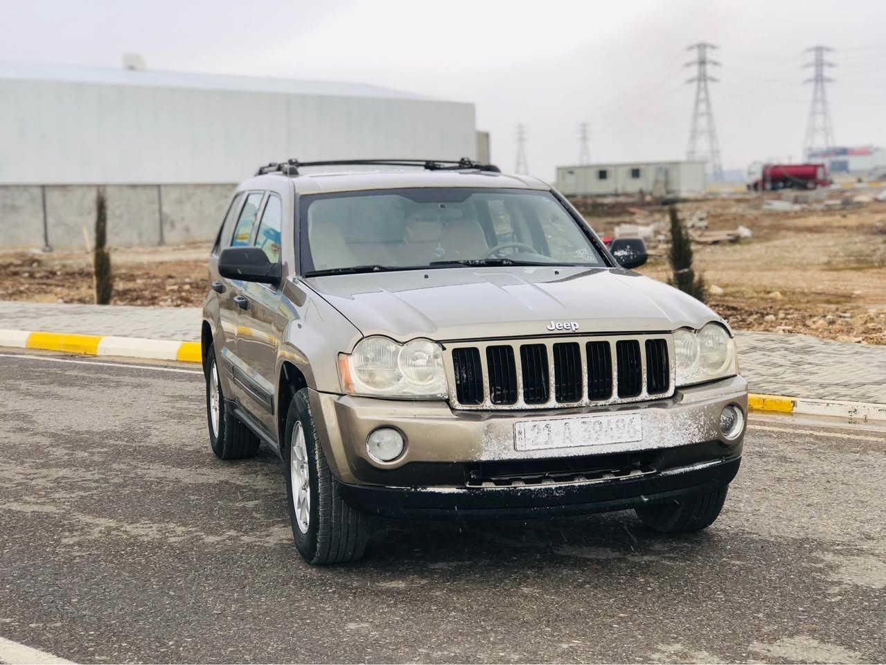 جيب لاريدوو مؤديل ٢٠٠٦گيرو مه كينه و ئه كسلي به شه رت كوشن كاره با كوشن هيته ر ناوزه ردسه نه وي تازه تايه ي تازه ته قه و ره قه يبه شه رت سه قفو دوو ژير ده رگاي بوياخه له سه ر بوياخ ئه ستوري كراوه
ده عموو ليدرا و نييه 
سعري ٧٦گه لاو مه عمه له 
***********
*********** السليمانية, العراق
