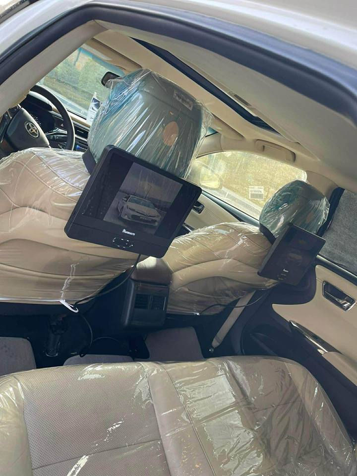 سعری قفڵ ونهای 180گەڵایە تکایە بۆمعامەلە پەیوەندی مەکە لەوسعرە دینارێ کەمتری نیە  
تۆیۆتا ئەڤەلۆن 2013 فوول مواسەفات lmite
ناو زەرد و جلد بەصمە و سڵایدو   پەردە و کامێراهەردووکوشن سارد و گەرم  و کوشن خەزن سێ مۆدی لێخوڕینی هەیە (eco,normal,sport)
پێش و دوای حاسە شەغال جامەکان کراوەبێ خۆی هەڵی ئەداتەوە زۆر مواسفاتی تر  چوارتایەی toyoلۆکی لەسەرە کامل سێرڤس کراوە 
سەیارەکە هەیکەلی زۆر جوانە  ناودەری بەپاکی ماوەتەوە 210هەزاری حەقیقی ڕۆیشتووە  پارچەو پەڵەیەکی بۆیاخە قرچێکی کەمی پێشەوەی هەیە بێ ئارباک سەنەوی بەسەرچووە بەناوی خۆمەوەیە  
شوێن دوکانی سیاحی 
ژم  
‎***********      *********** دخان, السليمانية
