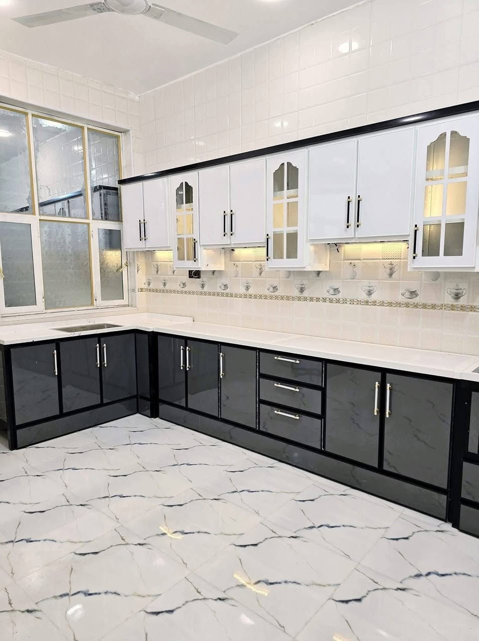 ينشر اليكم معمل علي مسلم في قضاء طويريج الجميع يتوفر الدينا نقدا واقصاد ع شكل دفعات ***********
