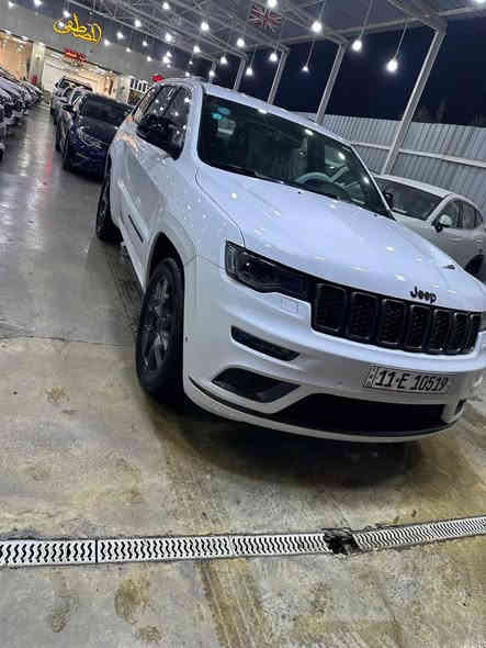 السلام عليكم اخوان للبيع او مراوس جيب خليجي اس موديل 19فوول مواصفات مكفوله عدا كارت بلداعاميه موضح بلسونار ماشيه 42 حقيقي السعر 335 وبيه مجال بسيط استفسار ***********
