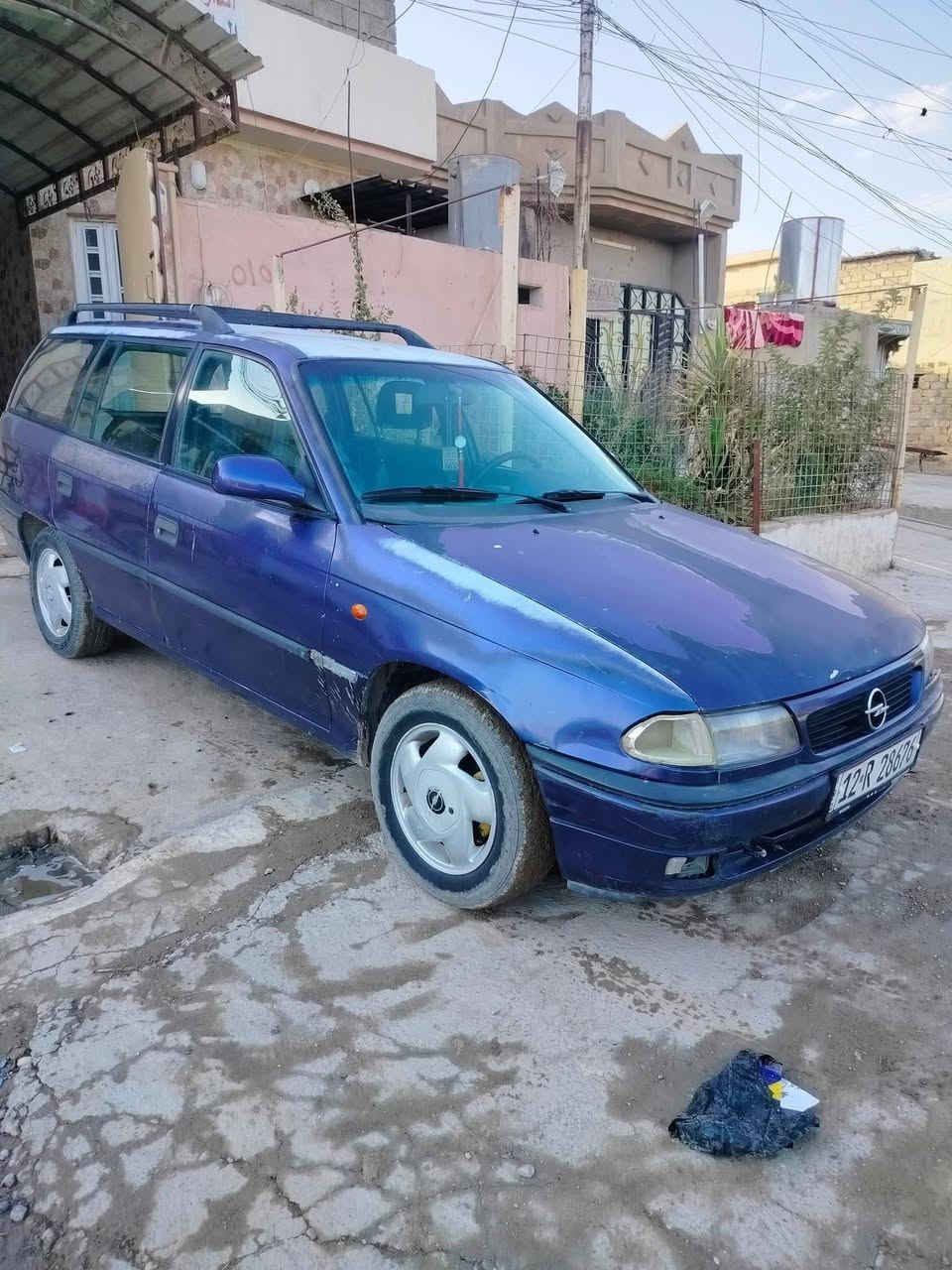 استرة ستيشن موديل 95 محرك 16 كير عادي رقم نينوى انكليزي سنوية جديدة شرط التحويل محرك بي صرف سيارة يرادله شوية ترتيب مكان موصل ***********
