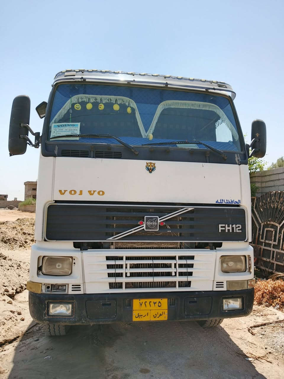 للبيع فالفو موديل 2000
هاتف ***********
