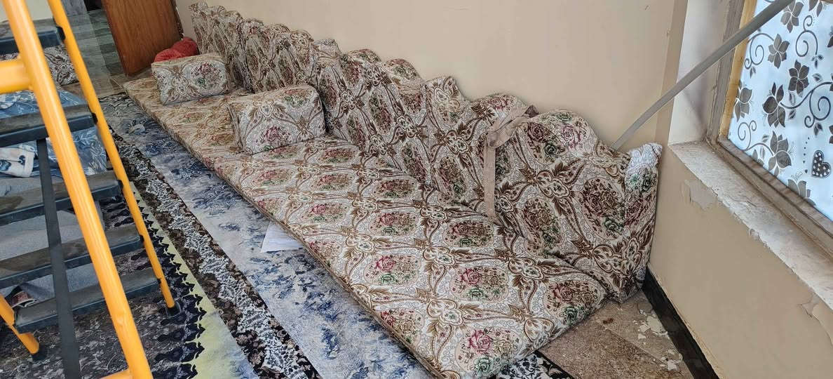 كعده عربيه ١٤ متر تقريباً أو اكثر جديده مامستخده العنوان ياسين خريبط رقم الهاتف واتساب *********** البصرة, العراق
