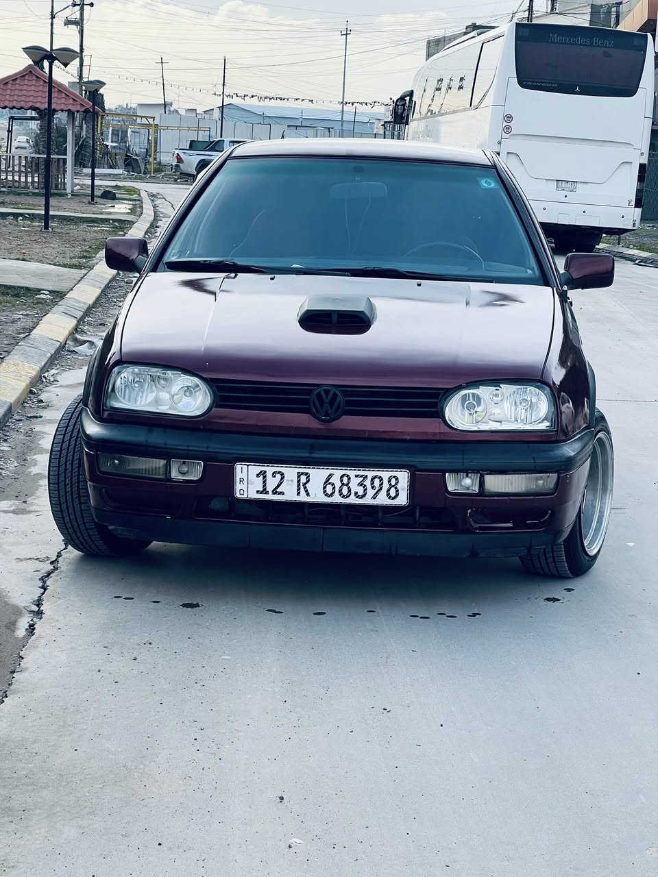 السلام عليكم للبيع
سياره كوالف نفخ موديل1993 لون ماروني 
كير عادي محركها 0:3 محركها بي تبخير فقط طخم جديد ..سعرها 47وبيها مجال 
ويلكب رياضي + كزوز مال جارنجر بوابات+تايات جديده رياضيه سياره كامله مكمله بيها صبغ فقط مال هزه بونيد وسقف وجاملها فقط مال هزه تقيل لا حادث ولا ضربه
سياره بسمي اني صاحبها سنويه لل31 هزه جديده رقم نينوى مكاني موصل هيما ستي 
***********:..:***********
