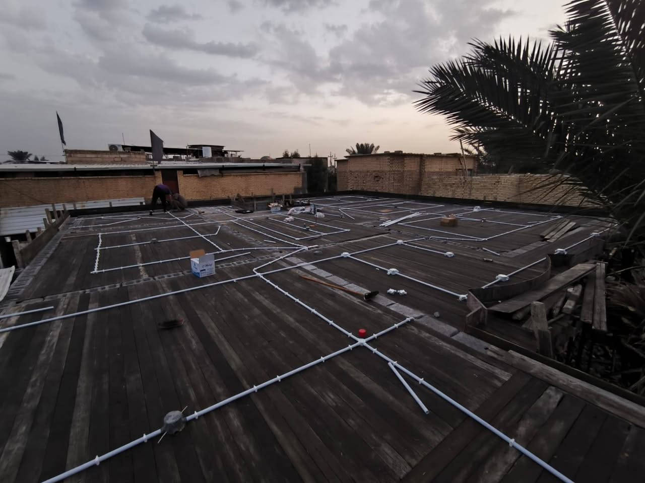 السلام عليكم يوجد كادر كهربائي بأشراف المهندس مسلم 
موقعنا القرنه لتواصل واتساب ***********
رقم المهندس الكهربائي ***********
