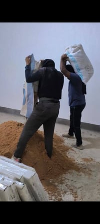 اخوان كادر ابو جعفر سجاد    نشتغل تصعيد مواد البناء عل ضهر دخل بغداد 0...