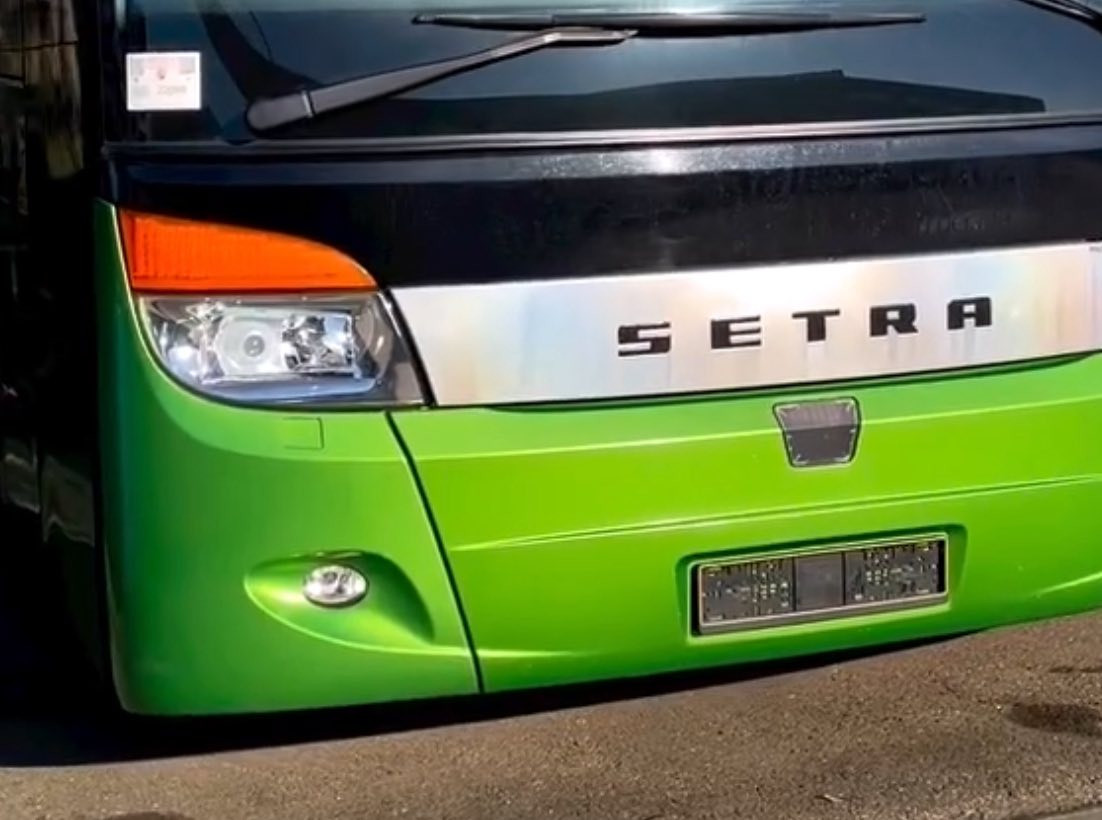 INNER CAP FOR SETRA S400 XENON HEADLAMP

blue and white

#setra
#setra400
#setra415
#setra416
#setra417
#setrahdh
#setragthd


**إذا كنت صاحب هذا الإعلان وتريد حذفه لأي سبب، رجاءا أرسل رسالة إلى الدعم الفني**