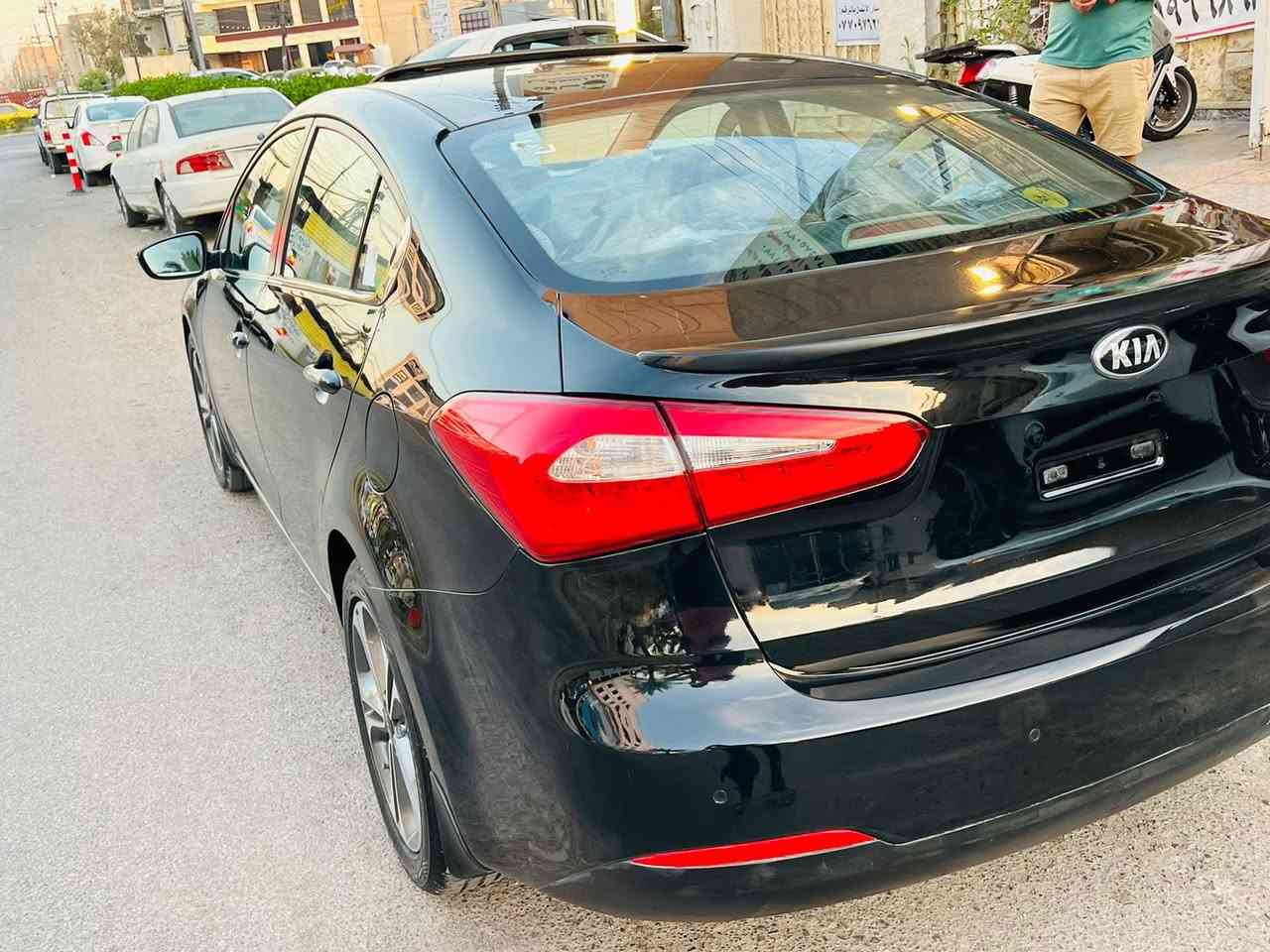 للبيع
Kia Cerato موديل 2016 – فول مواصفات

 • محرك 1600cc اقتصادي

 • كير أوتوماتيك 

 • فتحة سقف

 • تحكمات ستيرن

 • مرايا شفط كهرباء

 • حساسات أمامي وخلفي

 • LED أمامي وخلفي

 • شاشة صغيرة  + بلوتوث

 • كاميرا خلفية

 • كروز كنترول

 • وياله ألمنيوم وكالة

 • زجاج اوتوا + سنتر لوك

 • شفتات ستيرن 

الصبغ: فقط دعامية خلفية + قاعدة رقم الصندوق والباقي وكالة وصورة السونار مرفقة بالمنشور .

السيارة بأسمنا ورقم انكليزي الجديد  ونظيفة جداً  وما تحتاج أي مصروف.

المحرك والكير والشاصي بحالة الوكالة .

الموقع: (بغداد)

السعر: ( 135) قابل للتفاوض 

*********** للأستفسار
