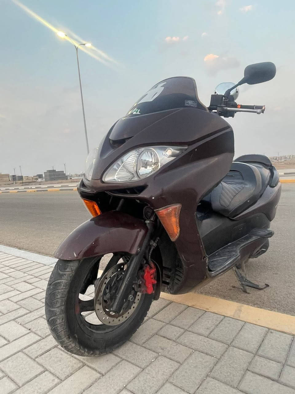 فورزه 08 عميه بلاد بدون كير 
السلام عليكم للبيع دراجه نضيفه وحلوه 
بيها بس اكسن تعبان شوي وبيها اكسن ما مشدود بل صندوك عطلان يشتغل مادري بي 
كزوز رياضي 
لايت زنون 
دبلات شغاله 
رون 1 ونص 
استان حساس 
كهربايات كلها شغاله 
دراجه ما طالعه وحلوه السعر للبيع 750 أو (مراوس بماكس جديده )وبيها مجال عنواني بصره حيانيه رقمي *********** بي واتساب الشراي يتفضل
