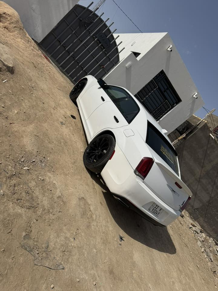 سلام عليكم
كرايسلر 300 S

اوباما 2017 اصل

رقم بغداد تحويل ثاني يوم 

ماشيه 200 الف كيلو   

مواصفات معروفه

بانوراما 

كشنات حظن 

شفتات ستيرن

باقي المواصفات معروفه

حادث جانبي خفيف بدون ايرباك

السونار موجود بالصور وكلشي كدامك 

مكان السياره ديوانية 

سياره جديدة وحلوه 

معروضه بسعر 170$

***********

تجي تشوف السياره وتدلل
