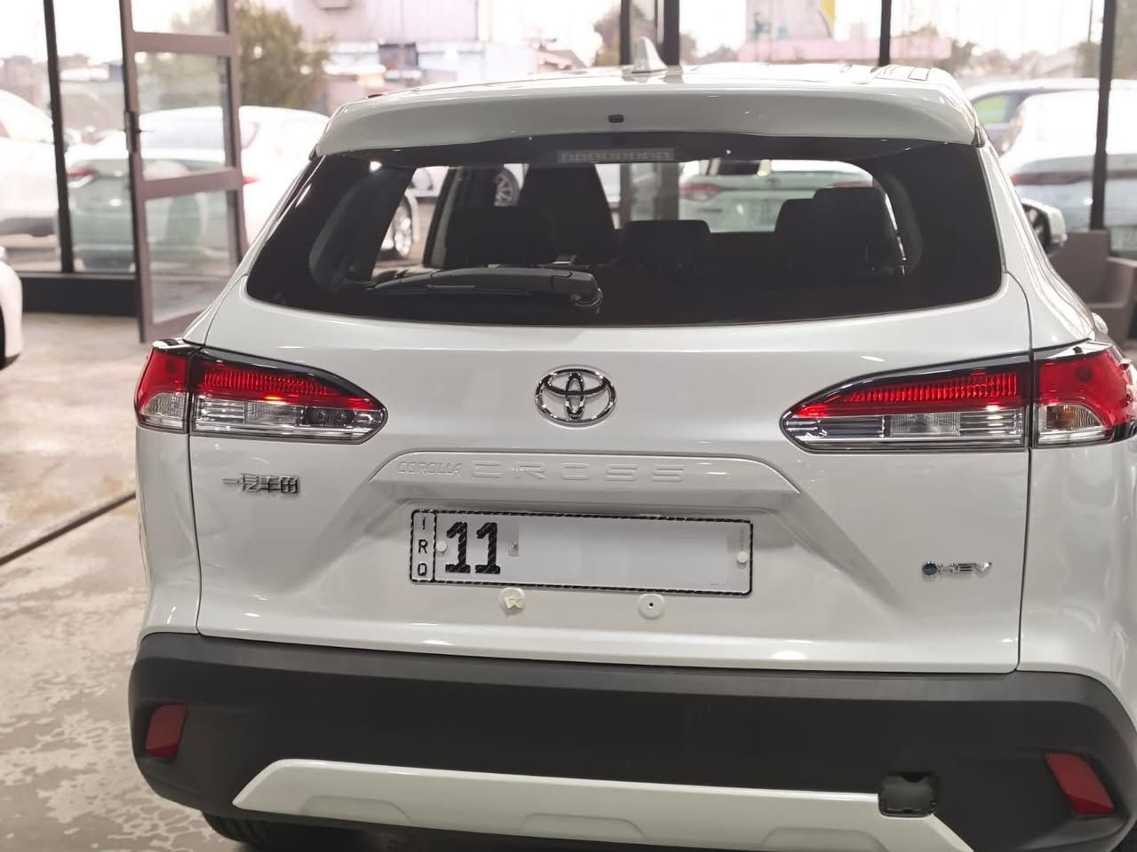 تويوتا كورلا كروس موديل 2025  / داخل مخمل  السعر 27 مليون و500 الف دينار عراقي مرقم   ي + ناقل حركة CVT✅ ✅ جنوط قياس 17 إنش✅ مصابيح أمامية LED✅ دخول وتشغيل بصمة (عدد 2)✅ إشارات على المرايا الجانبية✅ تحكم كهربائي كامل بالنوافذ✅ مقعد السائق يدوي + مقاعد مخمل✅ تبريد أمامي وخلفي✅ فتحة سقف (سلايد) بانورامية✅ نظام مراقبة ضغط الإطارات TPMS✅ نظام رادار أمامي ومثبت سرعة✅ أنظمة سلامة متقدمة:• نظام تحذير التصادم الأمامي• نظام التوقف التلقائي• نظام تحذير الخروج من المسار• نظام البقاء داخل المسار✅ بلوجكترات + نظام ABS✅ منافذ USB-C
شركة الفرس ألأبيض لتجارة السيارات 🚗
☎***********
☎***********
 بغداد مدينة معارض البياع -الشارع المميز-مقابل كراج البياع 📍
لاستفسار يرجى الاتصال على الرقم:
☎***********
☎***********
