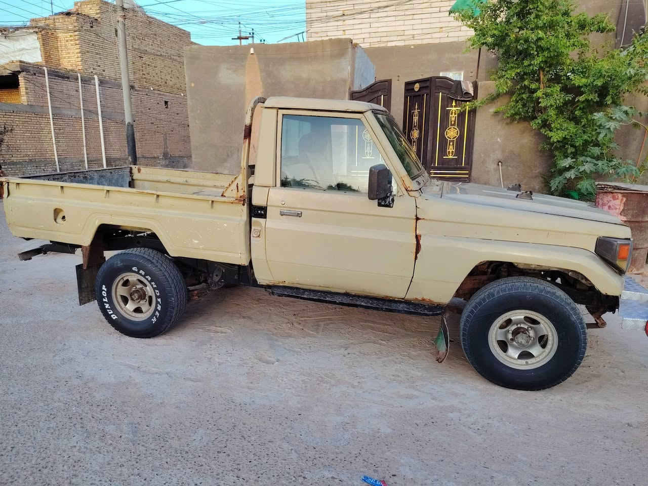 سلام عليكم سياره لاندكروزر تيوتا مديل 86 سنويه ل27 تحويل مباشر مشروع وطني كير عادي لوكير شغال مكان السياره ميسان العماره السعر (45)استفسار ***********
