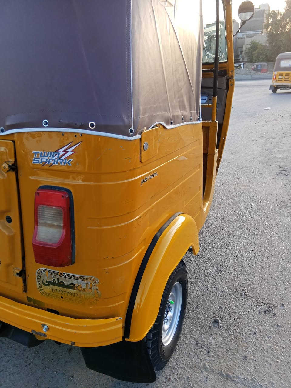 ياالله السلام عليكم تكتك للبيع موديل 20 شهر الخامس رقم وسنويه تحويل ثاني يوم بغداد البلديات التفاصيل داخل الفديو ***********
