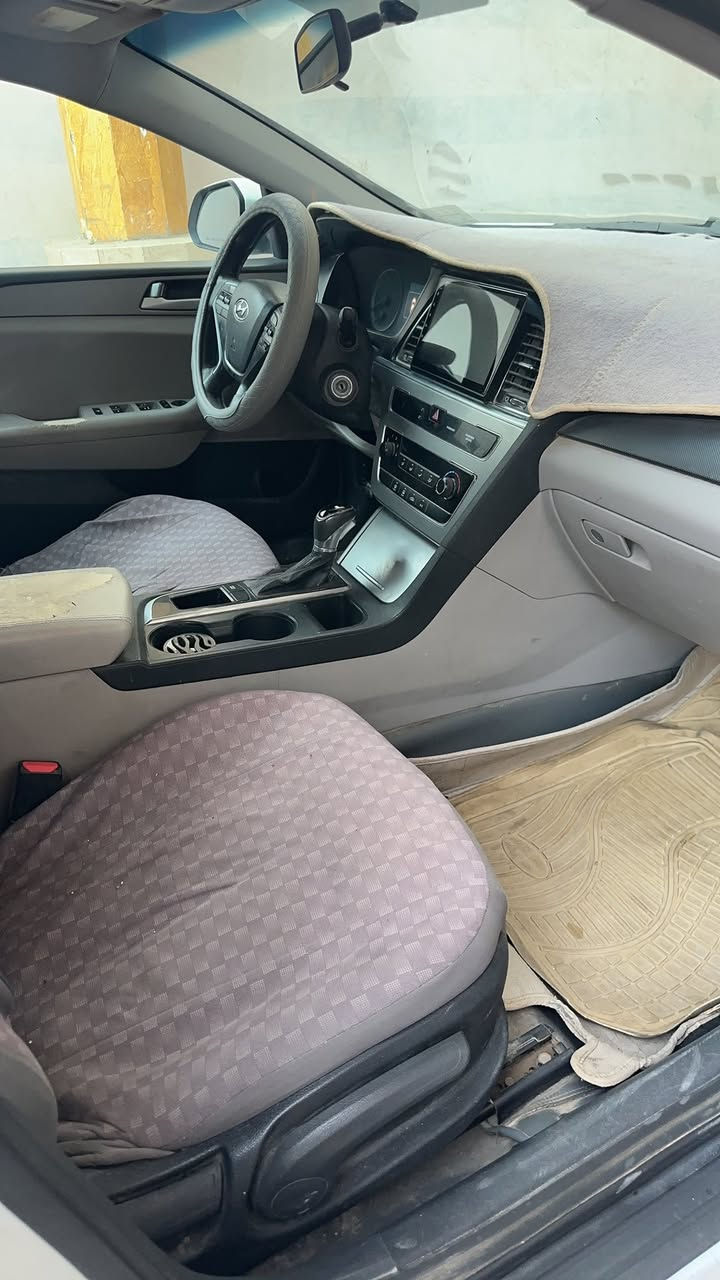 للبيع سوناته 
موديل 2015
وارد امريكي 
رقم ذي قار بسمي تحويل ثاني يوم 
حادث جاملق وبنيد وبيه مكانات صبغ 
السعر 100$ وبيه مجال 
مكينه 2400
شاشه اندرويد
كامره خلفيه 
حداده جديده 
ماشيه 93 
تخم تاير 
تبريد مايشتغل 
مكينه مفتوحه مبدل بيه كاز كيت
مكان السياره قضاء المدينه 
***********
***********
