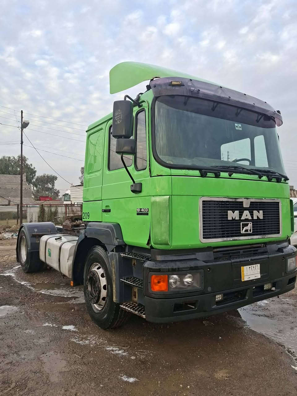 للبيع مان صقر موديل 1997
مكينه قبق عالي 
كير حصيره 
رقم واسط الماني شرط تحويل سنويه جديده 
سياره قماره وشاصي مكفولات قطره صبغ مابيهن 
سعر سياره 90ورقه وبيها مجال 
***********
